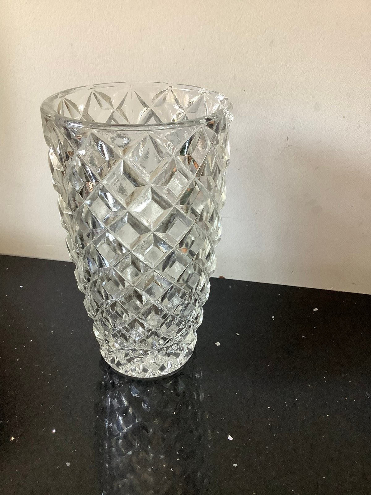 Brocante vaas geperst glas, Antiek en Kunst, Curiosa en Brocante, Ophalen of Verzenden