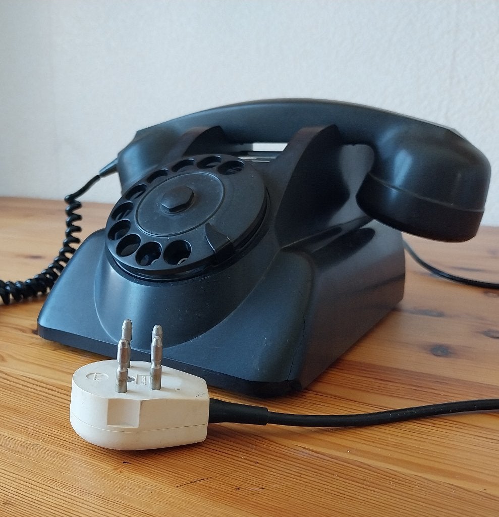 Bakelieten telefoon (uit 1964?), Ophalen, Huis en Inrichting