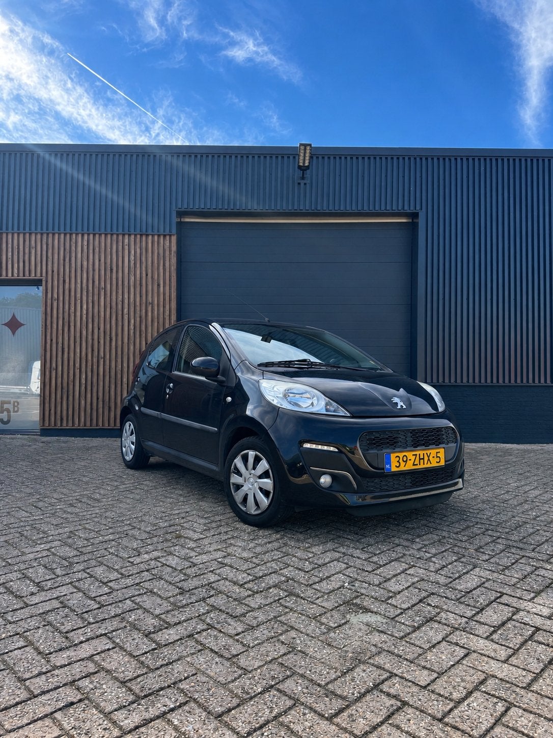 Peugeot 107 | 2012 | 81.622 km | Airco | LED-verlichting, Voorwielaandrijving, 4 stoelen, Origineel Nederlands, Bedrijf