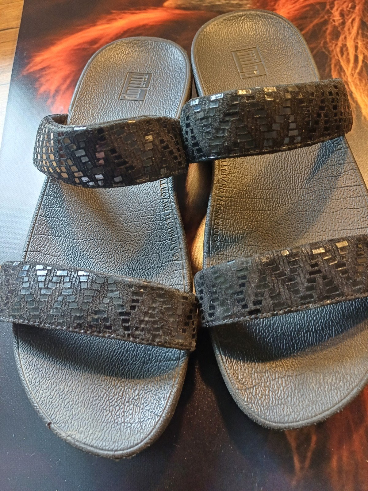 Fitflop slippers met glitterbandjes mt 38, Slippers, Zwart, Ophalen of Verzenden, Fitflop