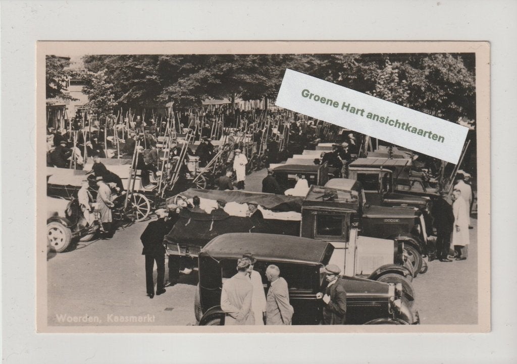 Woerden - Kaasmarkt 1950 * auto oldtimer, Ophalen of Verzenden, 1940 tot 1960, Gelopen, Utrecht