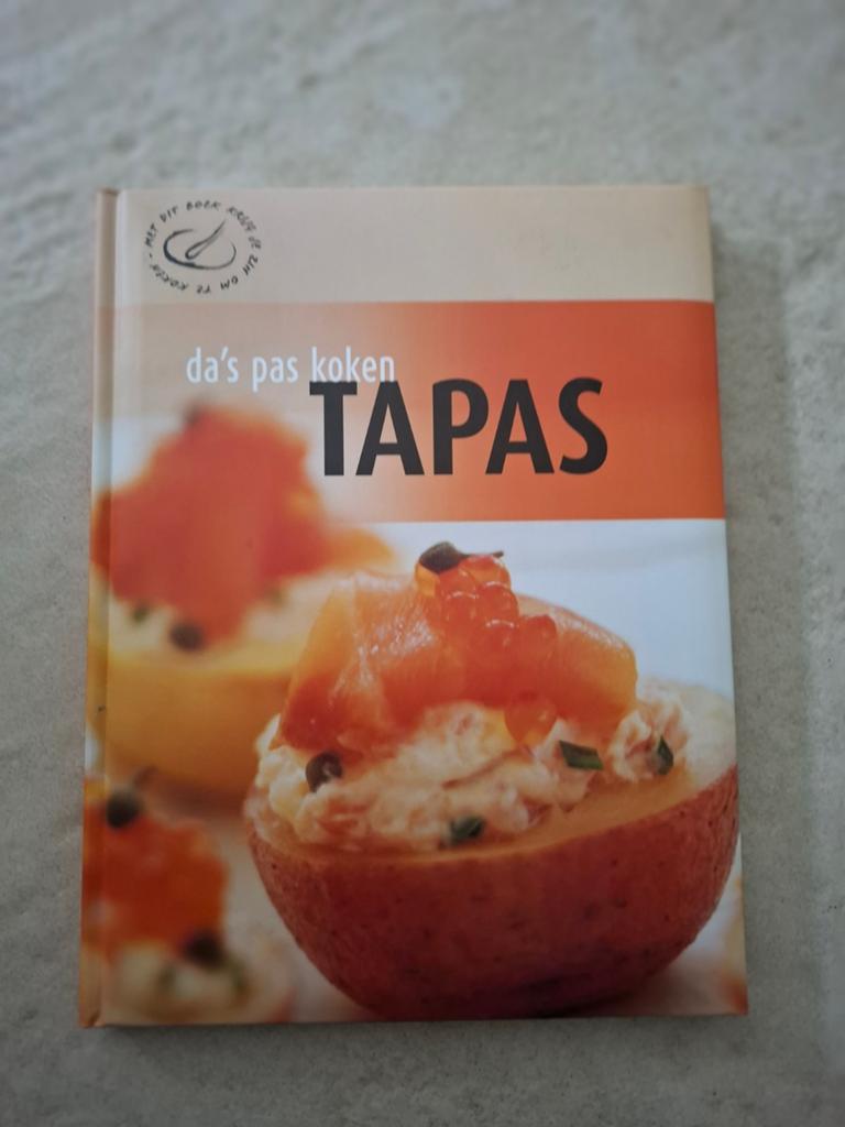 Kookboeken: 4 stuks, Boeken, Kookboeken, Onbekend, Spanje, Ophalen of Verzenden, Zo goed als nieuw