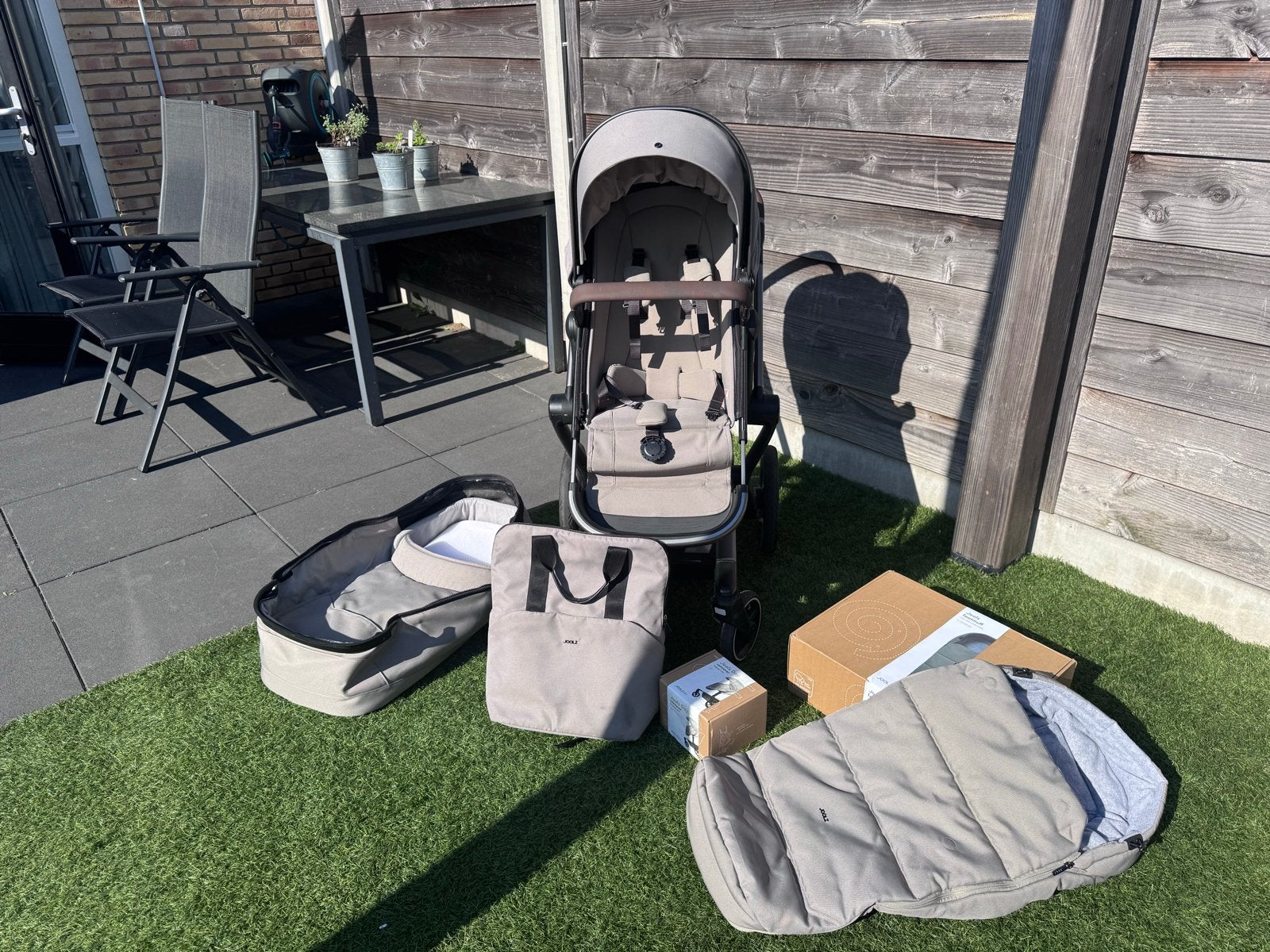 Joolz Day + (Plus) kinderwagen Sage Green + veel accessoires, Zo goed als nieuw, Combiwagen, Met reiswieg, Ophalen
