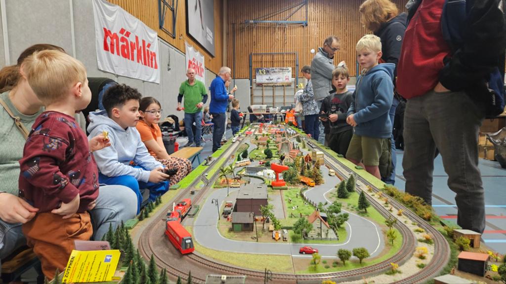 Modelspoorweekend, Ophalen