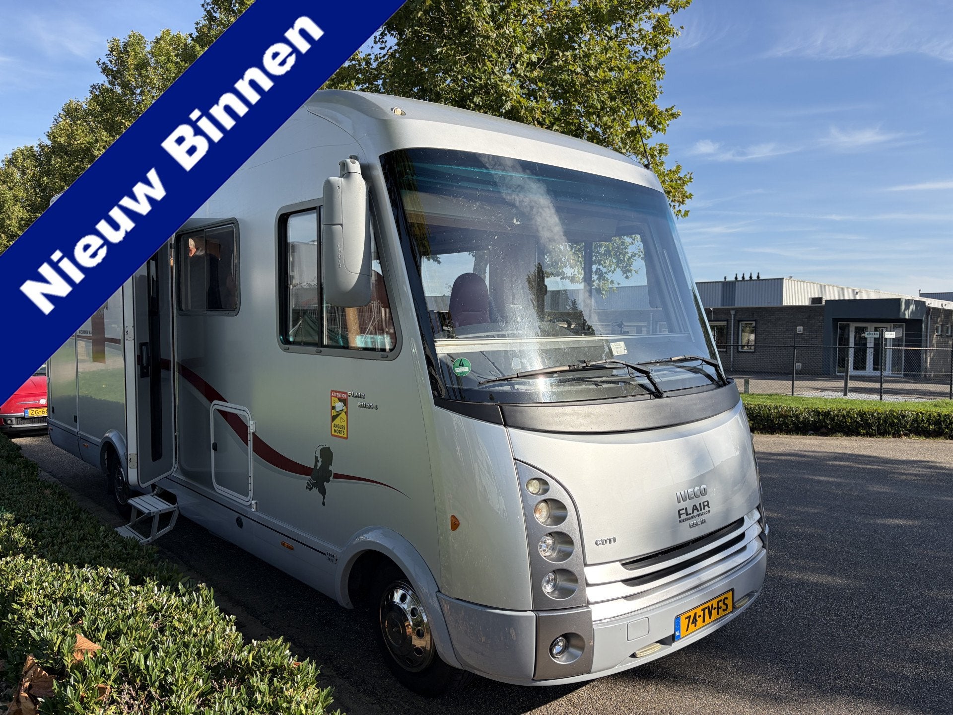 NIESMANN-BISCHOFF FLAIR 7100i 177pk Aut Barzit en hefbed zee, Niesmann+Bischoff, Galliersweg 39
5349AT  OSS, NL, Diesel, 8 tot 9 meter