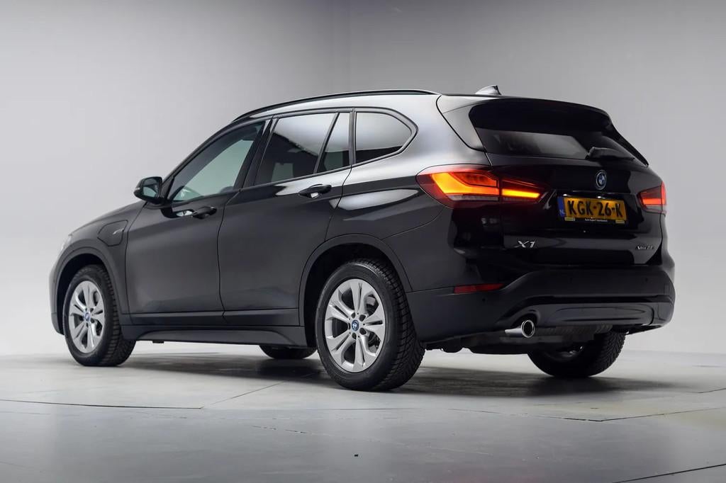BMW X1 xDrive25e Executive [ LED Navi prof. Leder Stoelverwa, Gebruikt, 750 kg, 4 stoelen, Zwart