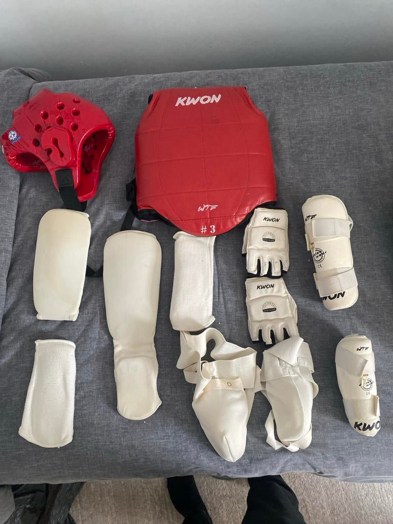 Taekwondo beschermingsset met tas, Ophalen of Verzenden, Gebruikt, Taekwondo, Vechtsportbescherming