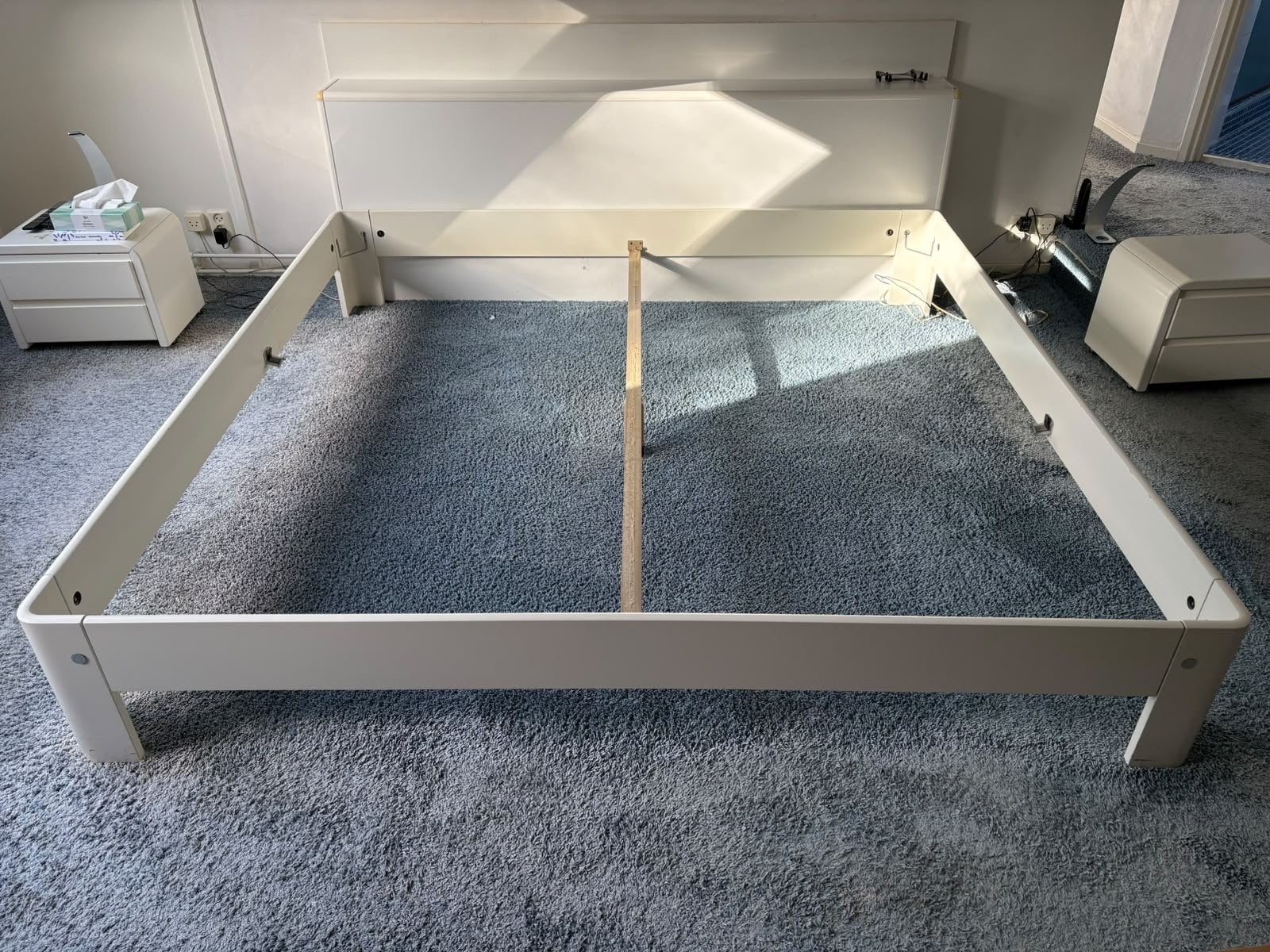 Gratis afhalen. Auping Aronde ombouw wit 200x200cm, Ophalen, Gebruikt, Wit, Tweepersoons