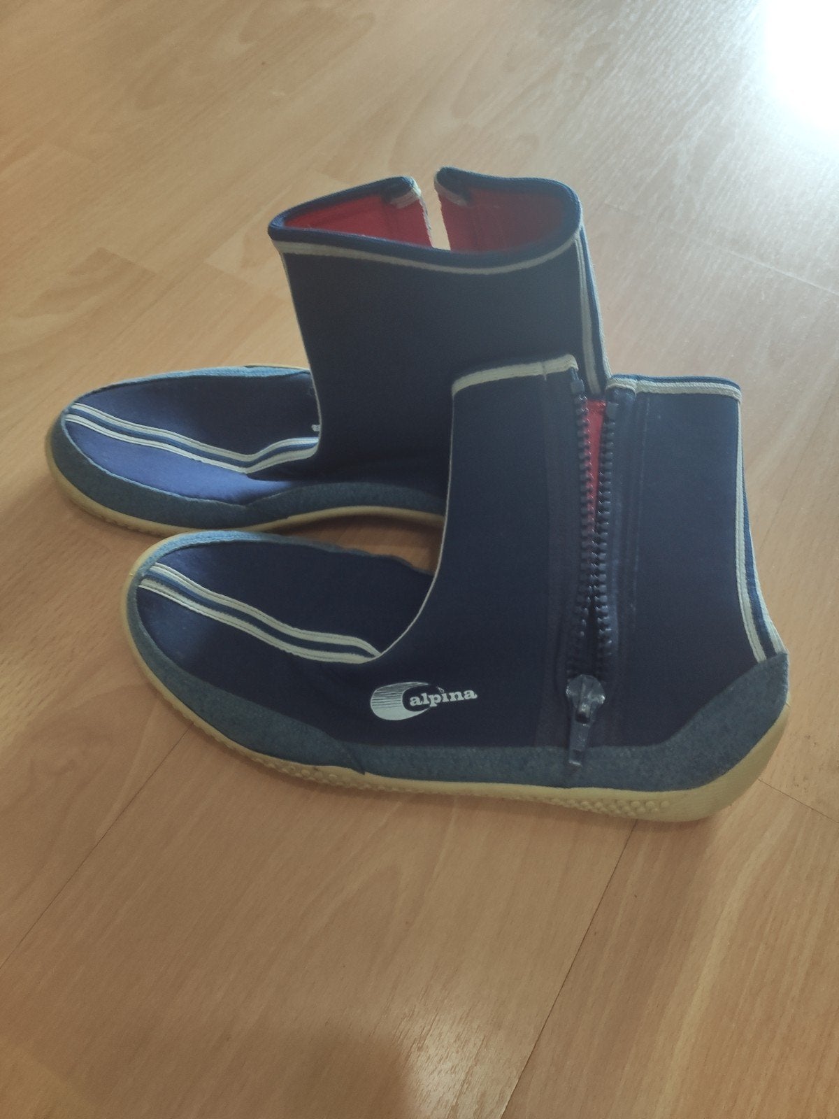 Surf laarsjes maat 44, Ophalen of Verzenden, Dame of Heer