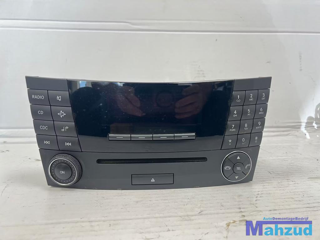 MERCEDES E KLASSE W211 Radio cd speler 2004, Gebruikt, Mercedes-Benz AG, Mercedes-Benz, Ophalen of Verzenden