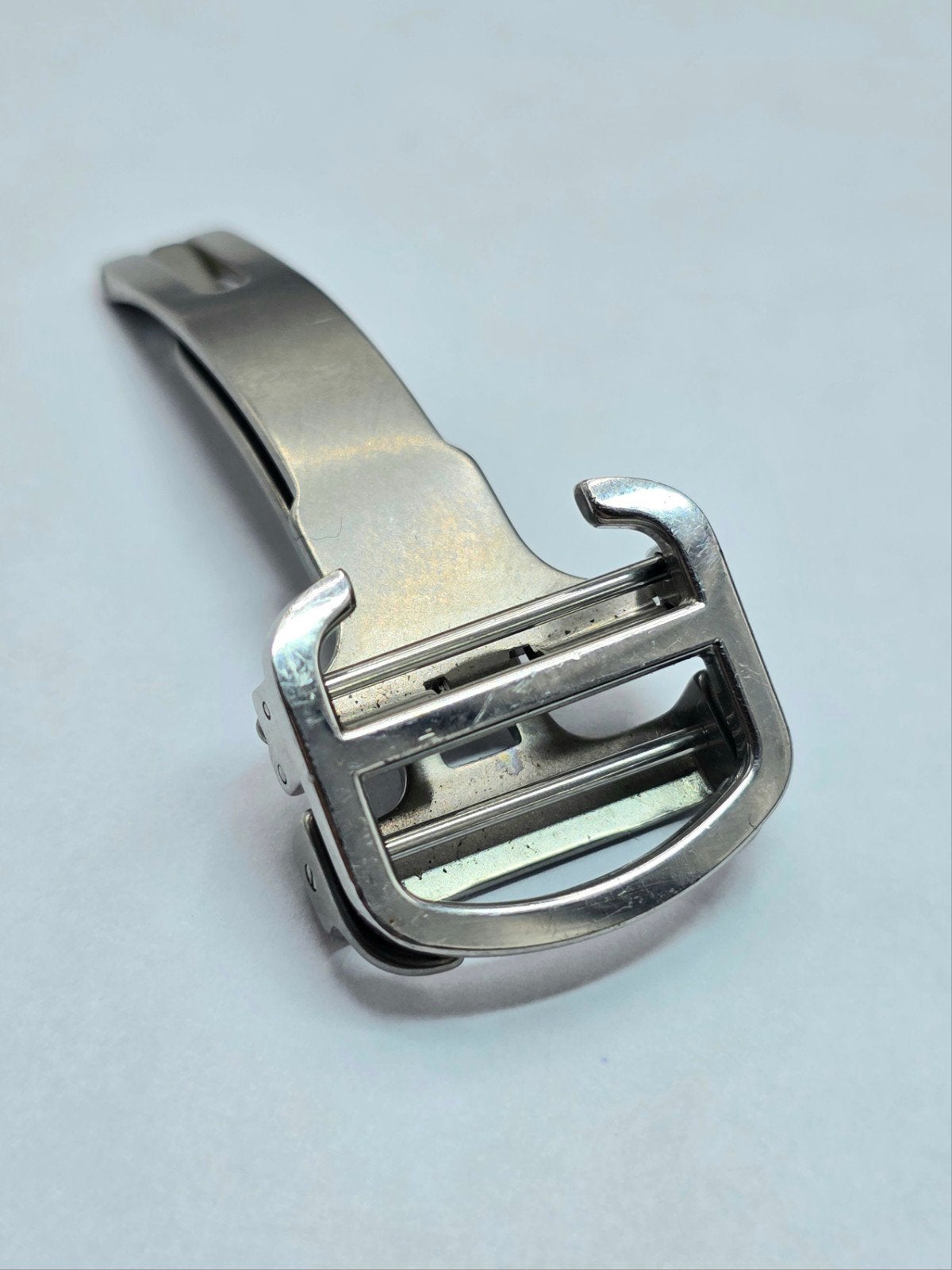 Cartier Horloge Clip sluiting 18 mm
in goed gebruikte staat, Staal, Cartier, ., Ophalen of Verzenden