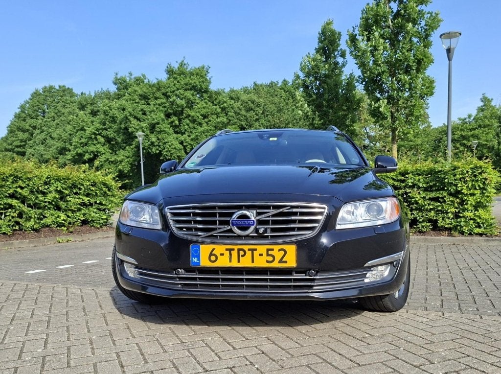 Volvo V70 D4 133KW 2014 Zwart, rijk uitgerust, Auto's, Voorwielaandrijving, Euro 5, Beige, 4 cilinders