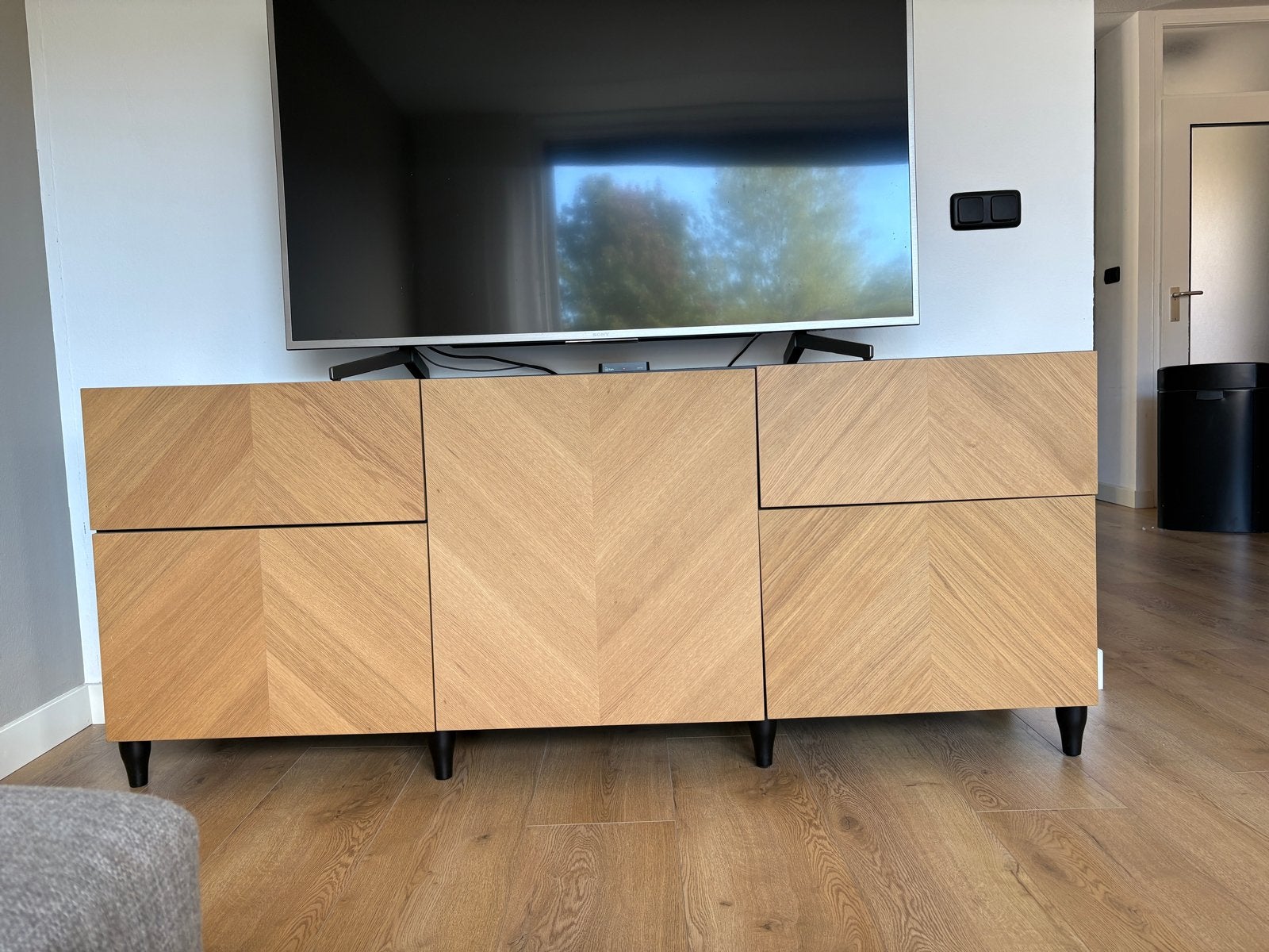 Ikea Besta TV meubel met eikenhouten deuren, Ophalen, Gebruikt, Hout