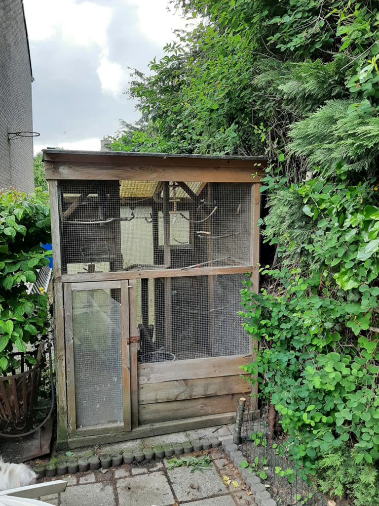 Leuke houten buiten volière, Dieren en Toebehoren, Vogels | Hokken en Kooien, Gebruikt, Volière, Hout, Ophalen