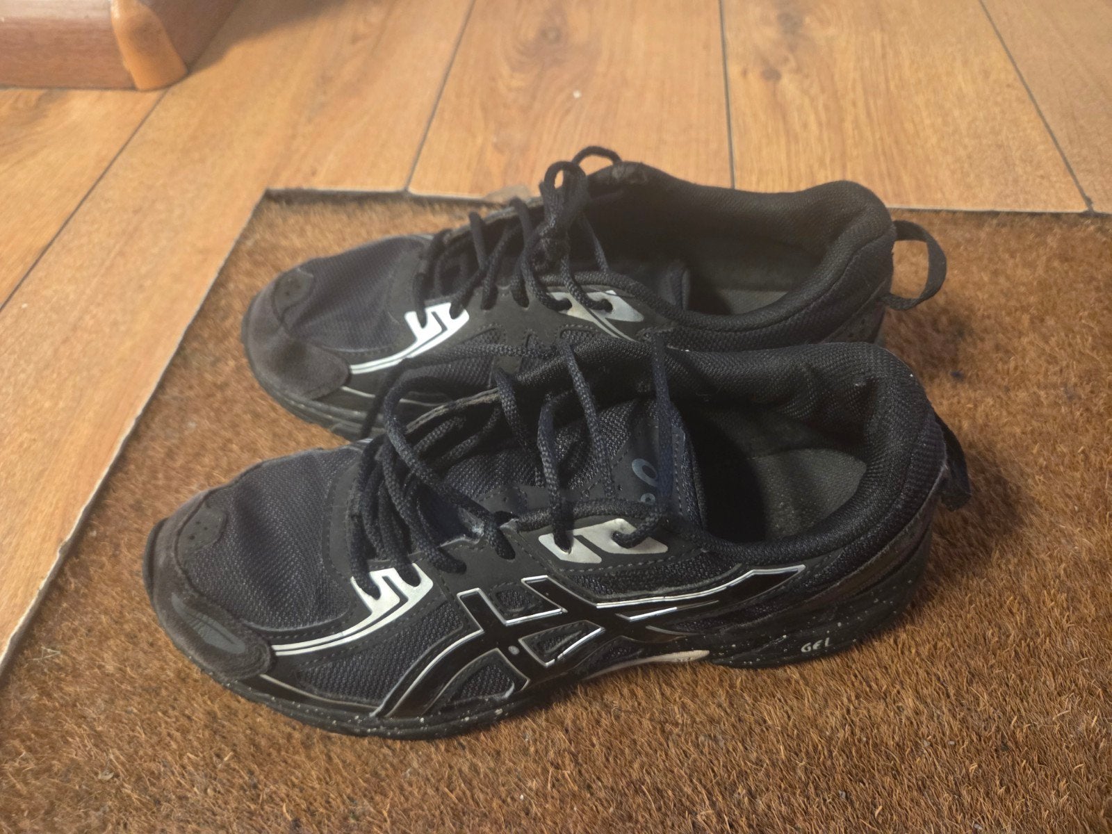 ASICS Hardloopschoenen - Maat 40 - Zwart, Gebruikt, Hardloopschoenen, Ophalen of Verzenden, Hardlopen