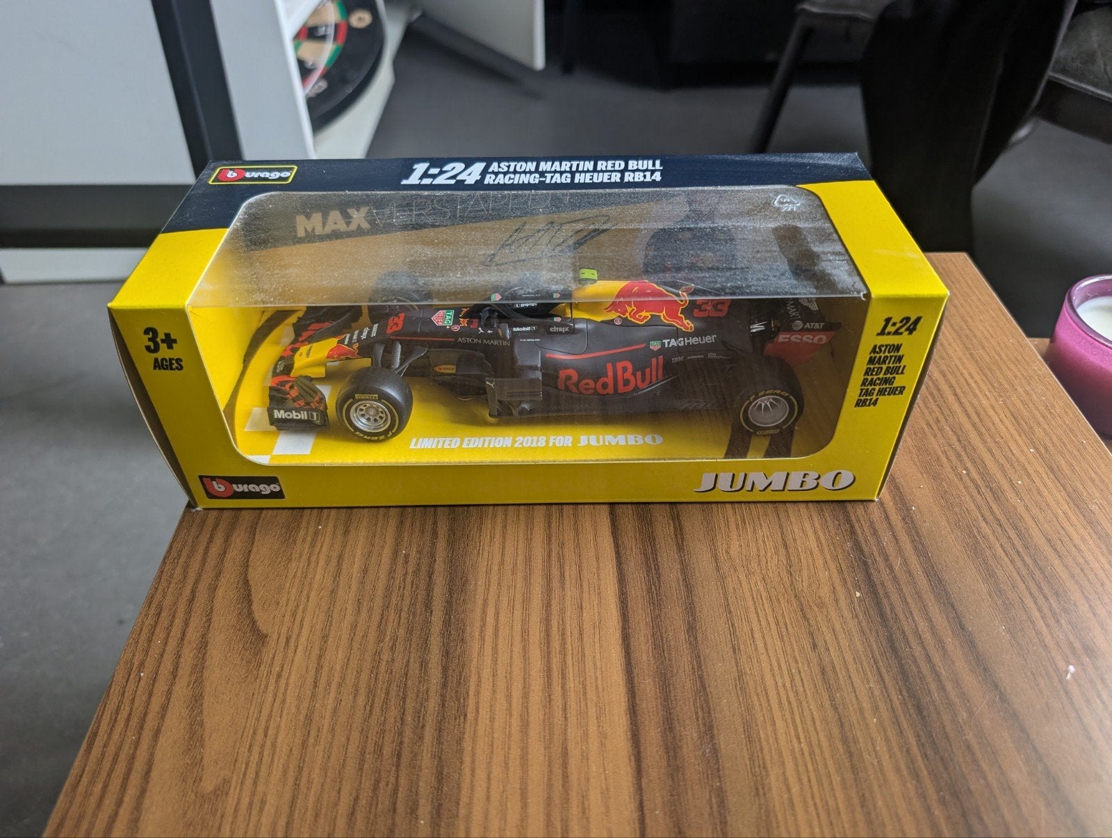 Max Verstappen Jumbo Red Bull F1 Auto 1:24 Bburago, Ophalen of Verzenden, Zo goed als nieuw