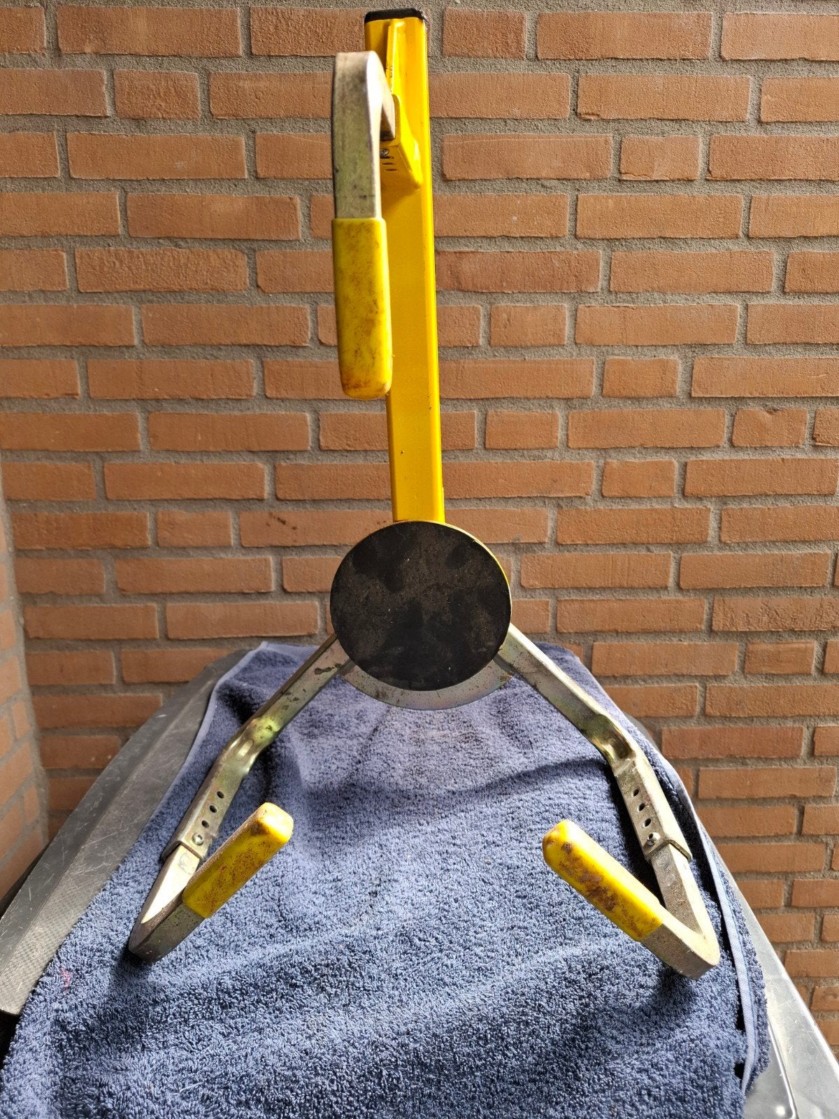 Wielklem Bulldog met 2 sleutels - Goede staat, Caravans en Kamperen, Ophalen, Gebruikt