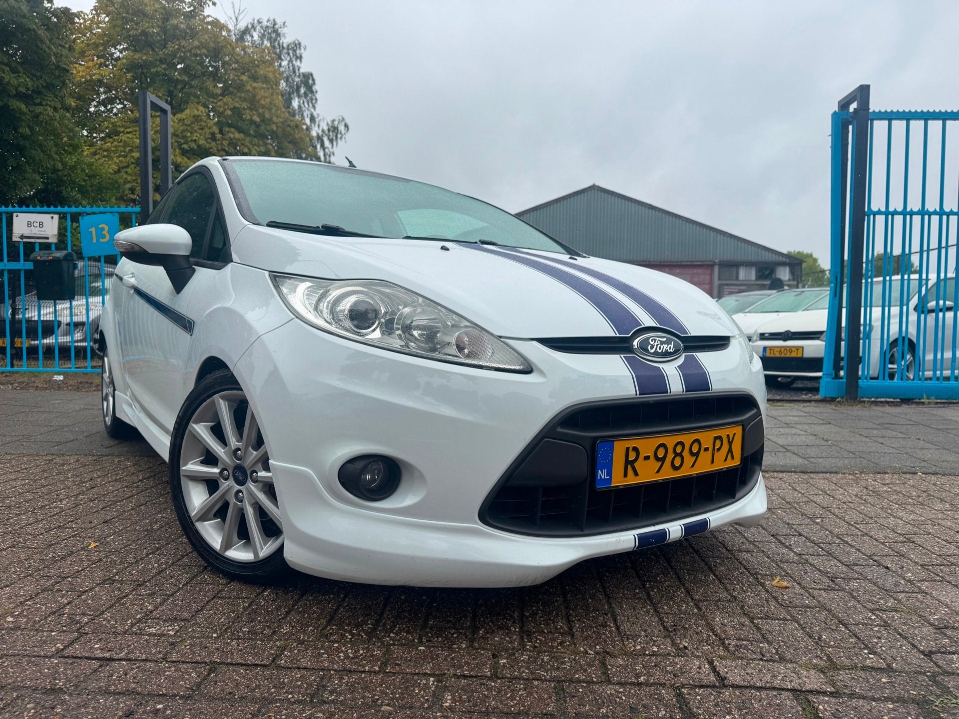 Ford Fiesta 1.6 Metal Clima Elek Pakket Lmv Bluetooth, Auto's, Gebruikt, 4 cilinders, Bedrijf, Handgeschakeld