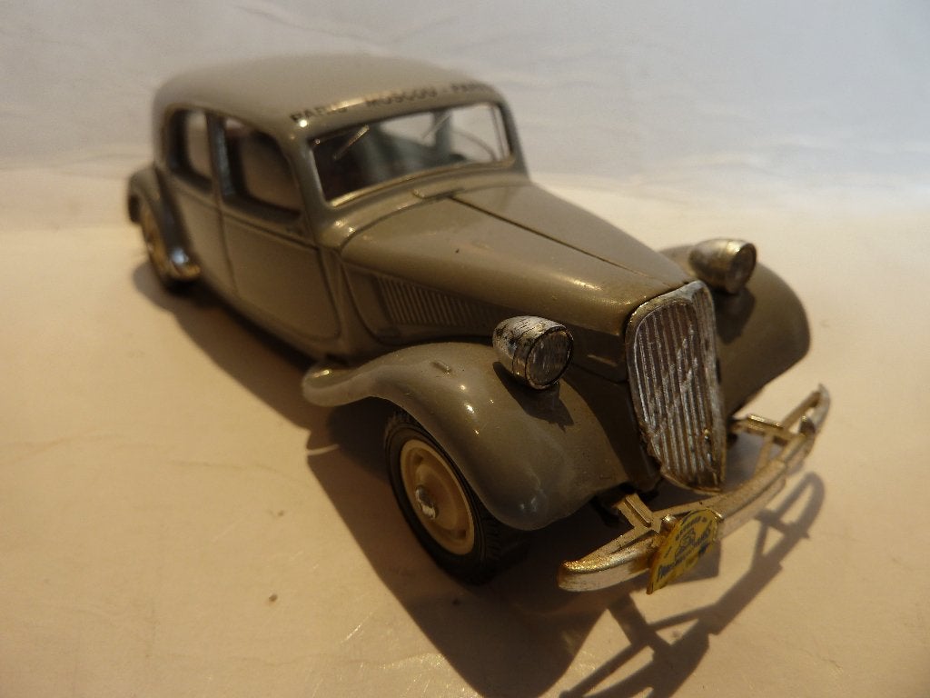 CITROËN TRACTION  15 SIX ; PARIS - MOSCOU - PARIS, Ophalen of Verzenden, Nieuw, Auto, Solido