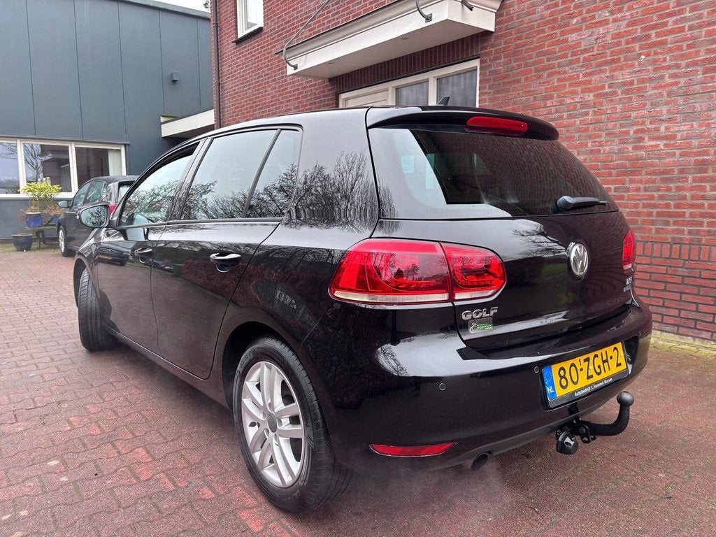 Volkswagen Golf 1.2 TSI Highline BlueMotion, Voorwielaandrijving, Euro 5, Gebruikt, Zwart