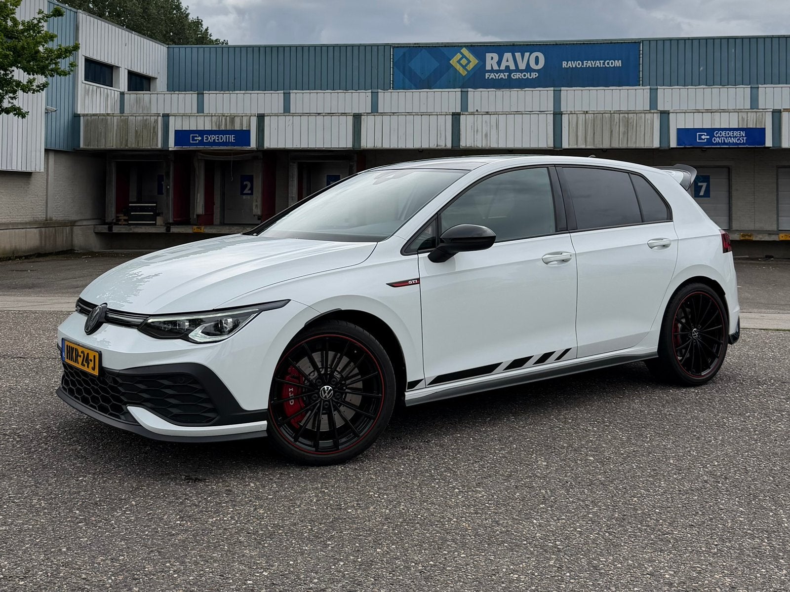 Volkswagen Golf 2.0 TSI GTI PANO|H&K|AKRA|IQ|KEYLES|GARANTIE, Auto's, Volkswagen, Particulier, Golf, ABS, Achteruitrijcamera, Adaptieve lichten