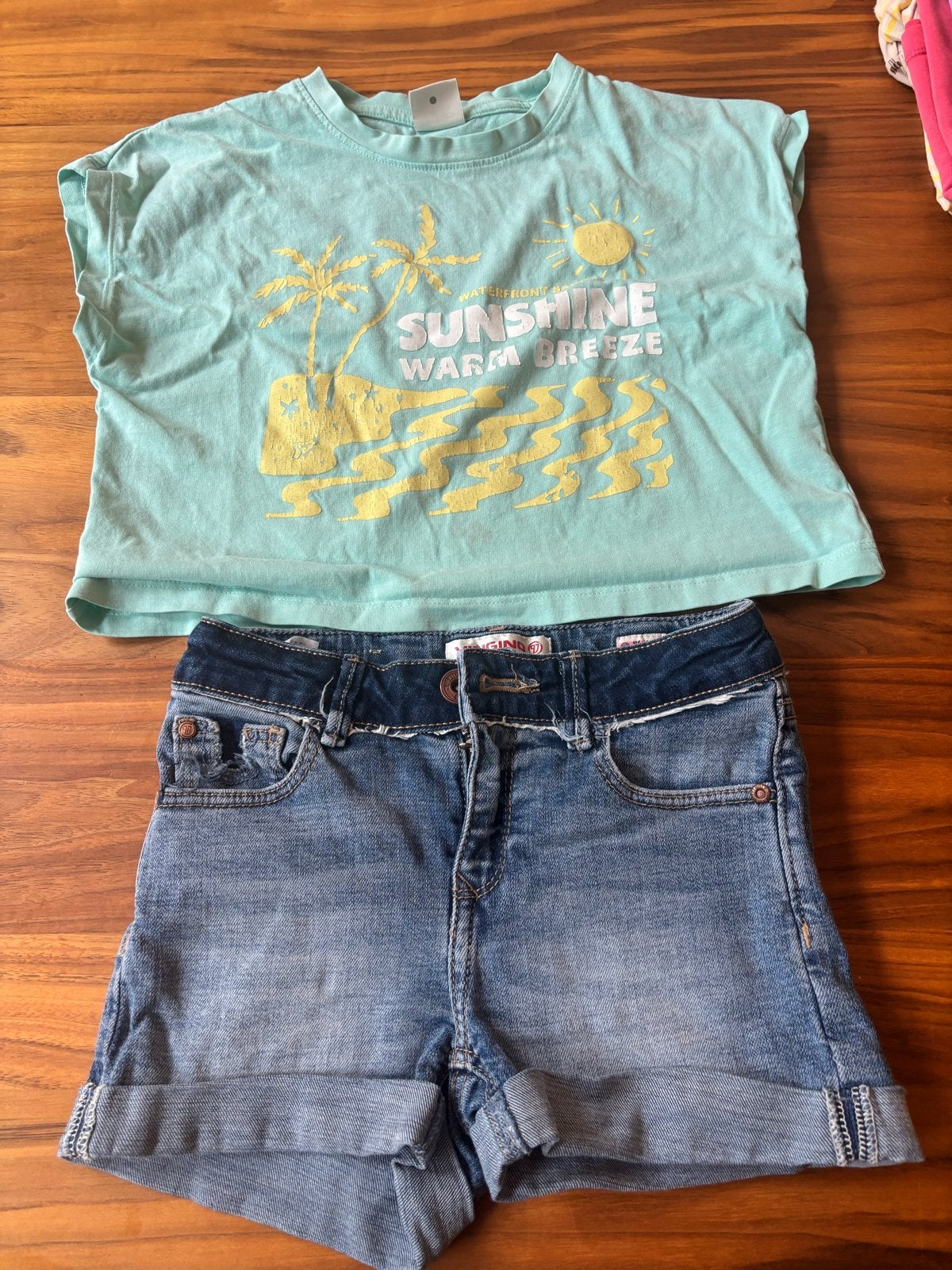 Vingino spijkershort maat 128 & Zara T-shirt 9-10 jaar, Ophalen of Verzenden, Gebruikt, Jongen of Meisje, Setje