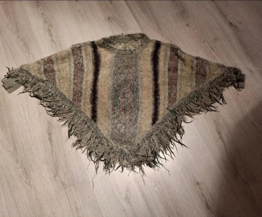 Warme poncho met mouwen - Comfortabel en stijlvol, Maat 38/40 (M), Ophalen of Verzenden, Onbekend, Grijs