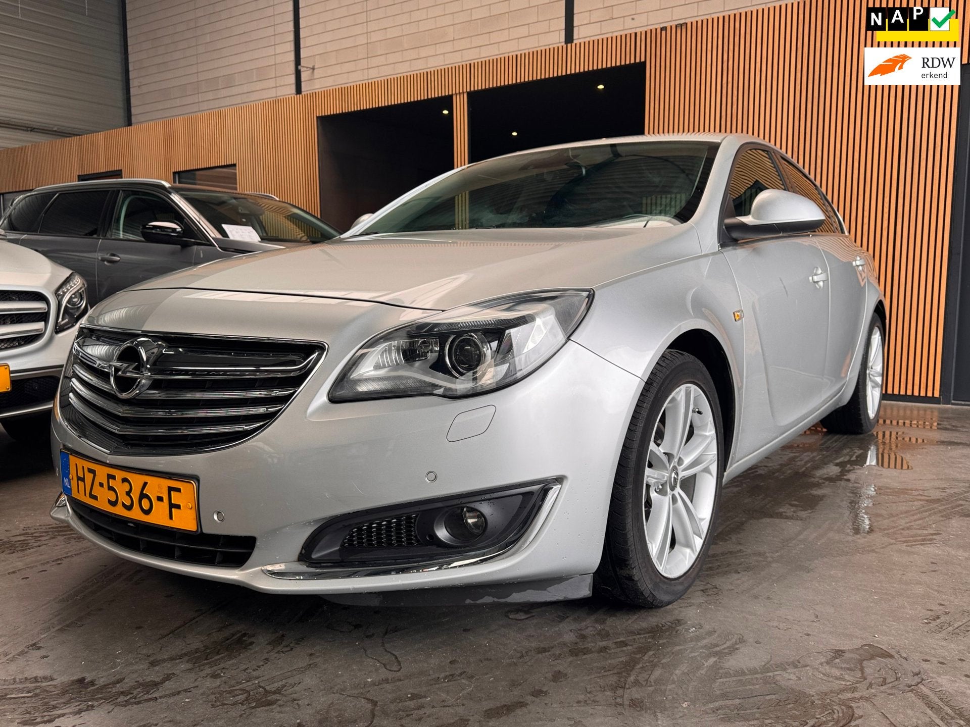 Opel Insignia 1.4 T EcoFLEX Business+ Airco|Cruise|Navi|PDC|, Auto's, Opel, Voorwielaandrijving, 4 cilinders, Origineel Nederlands