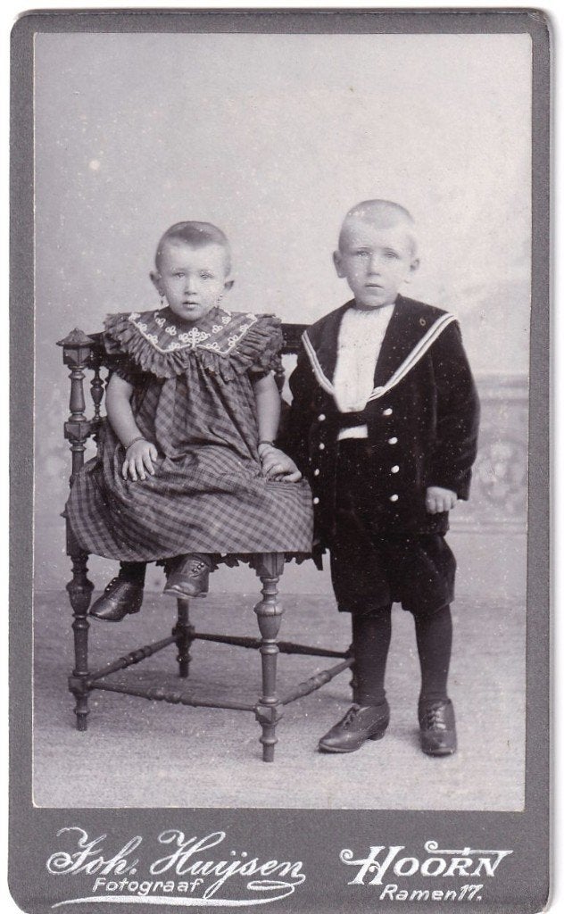 CDV - Twee Kinderen Kind Matrozenpakje Foto Huijsen Hoorn, Gebruikt, Foto, Ophalen of Verzenden, Voor 1940