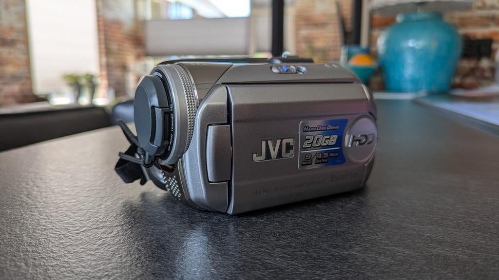JVC Everio 20GB Hard Disk Camcorder - Zilver, Ophalen of Verzenden, Zo goed als nieuw, JVC, 20x of meer