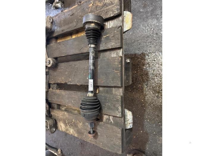 Aandrijfas links-voor van een Volkswagen Golf Plus, Gebruikt, -, Volkswagen, -