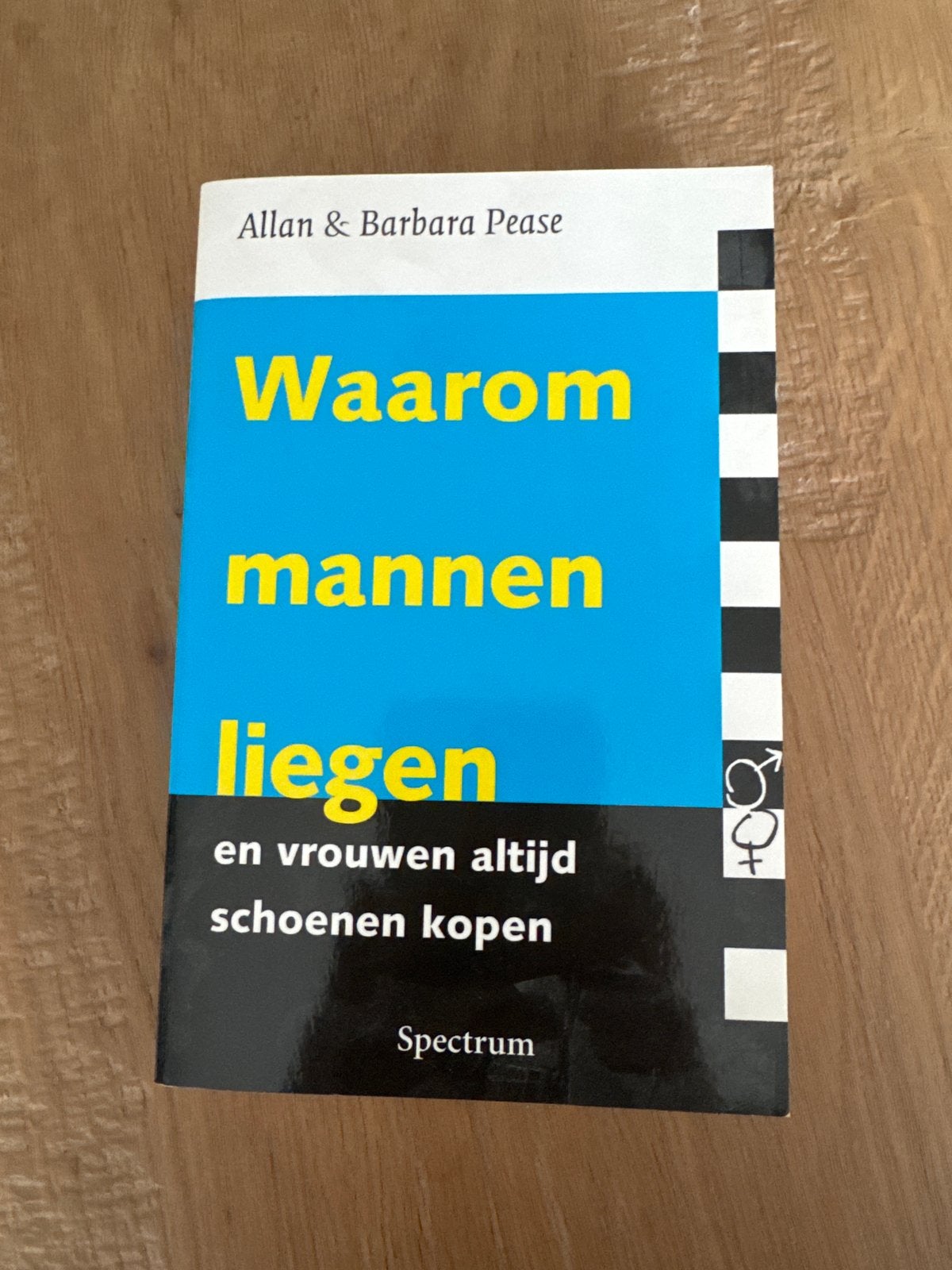 Waarom mannen liegen en vrouwen altijd schoenen kopen, Ophalen of Verzenden, Gelezen, Nederland