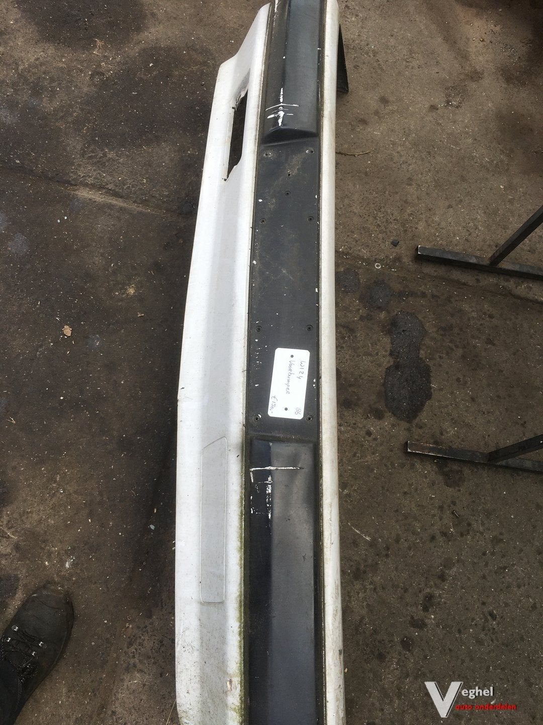 Mercedes w124 Voorbumper 1986, Auto-onderdelen, Carrosserie en Plaatwerk, Ophalen, Gebruikt, -, Voor