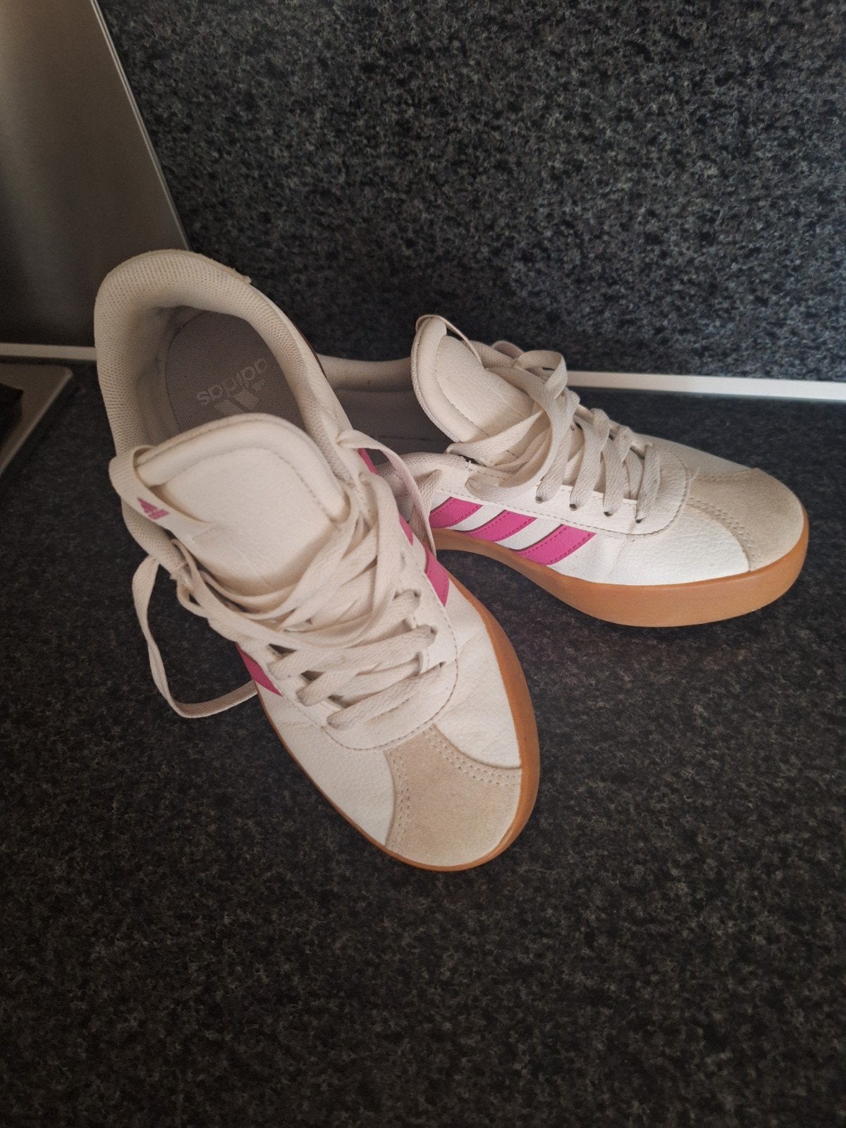 Adidas sneakers, Ophalen of Verzenden, Nieuw, Wit, Sneakers of Gympen