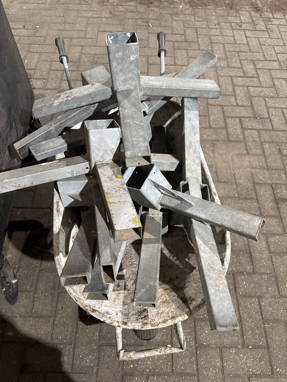 Metalen profielen en buizen - Diverse maten, Doe-het-zelf en Verbouw, Ophalen of Verzenden, Gebruikt, Overige metalen