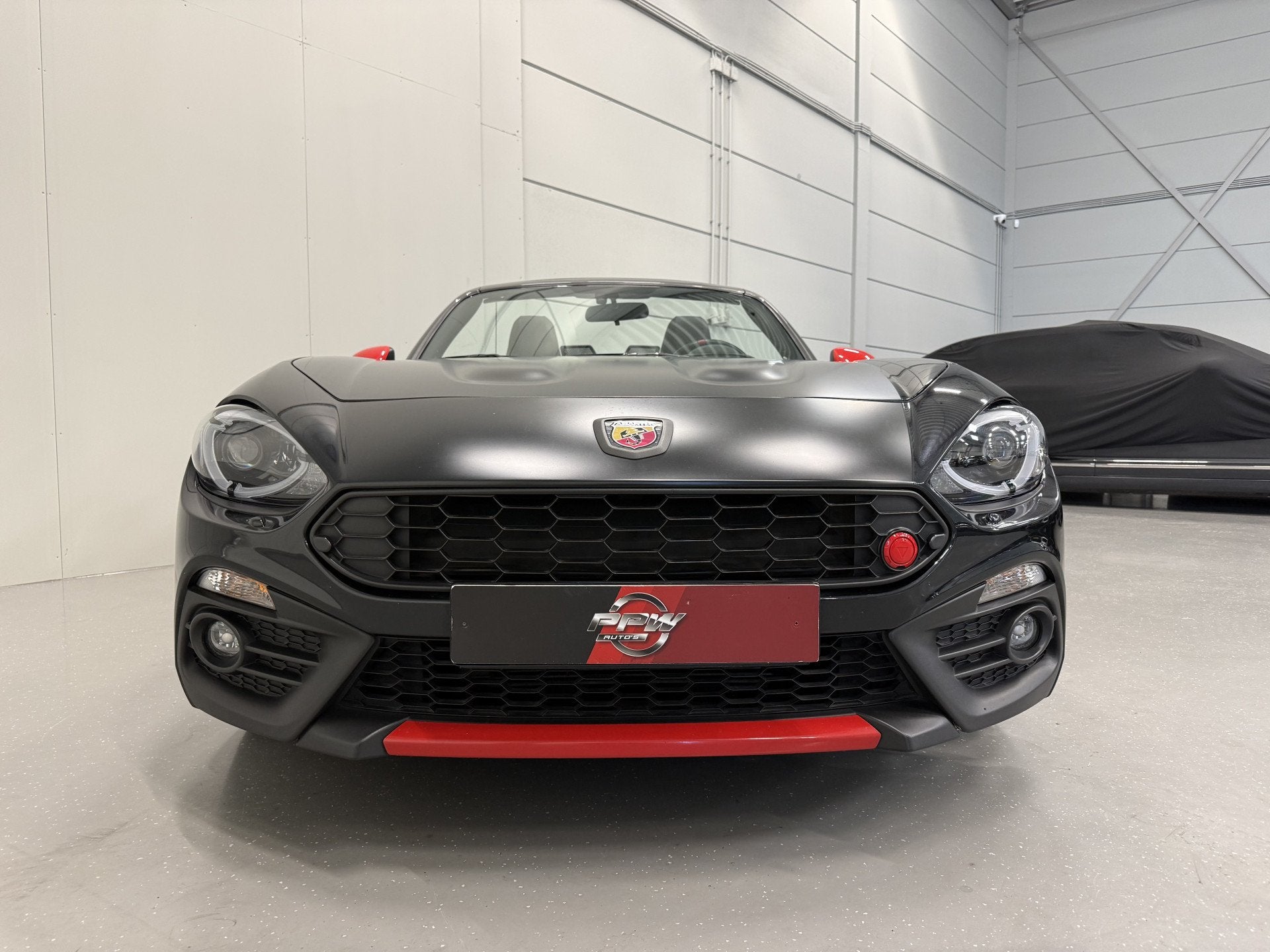 Fiat 124 Spider Abarth 1.4 MultiAir Turbo aut. LED/BOSE/ZWAR, Automaat, Gebruikt, Zwart, 4 cilinders