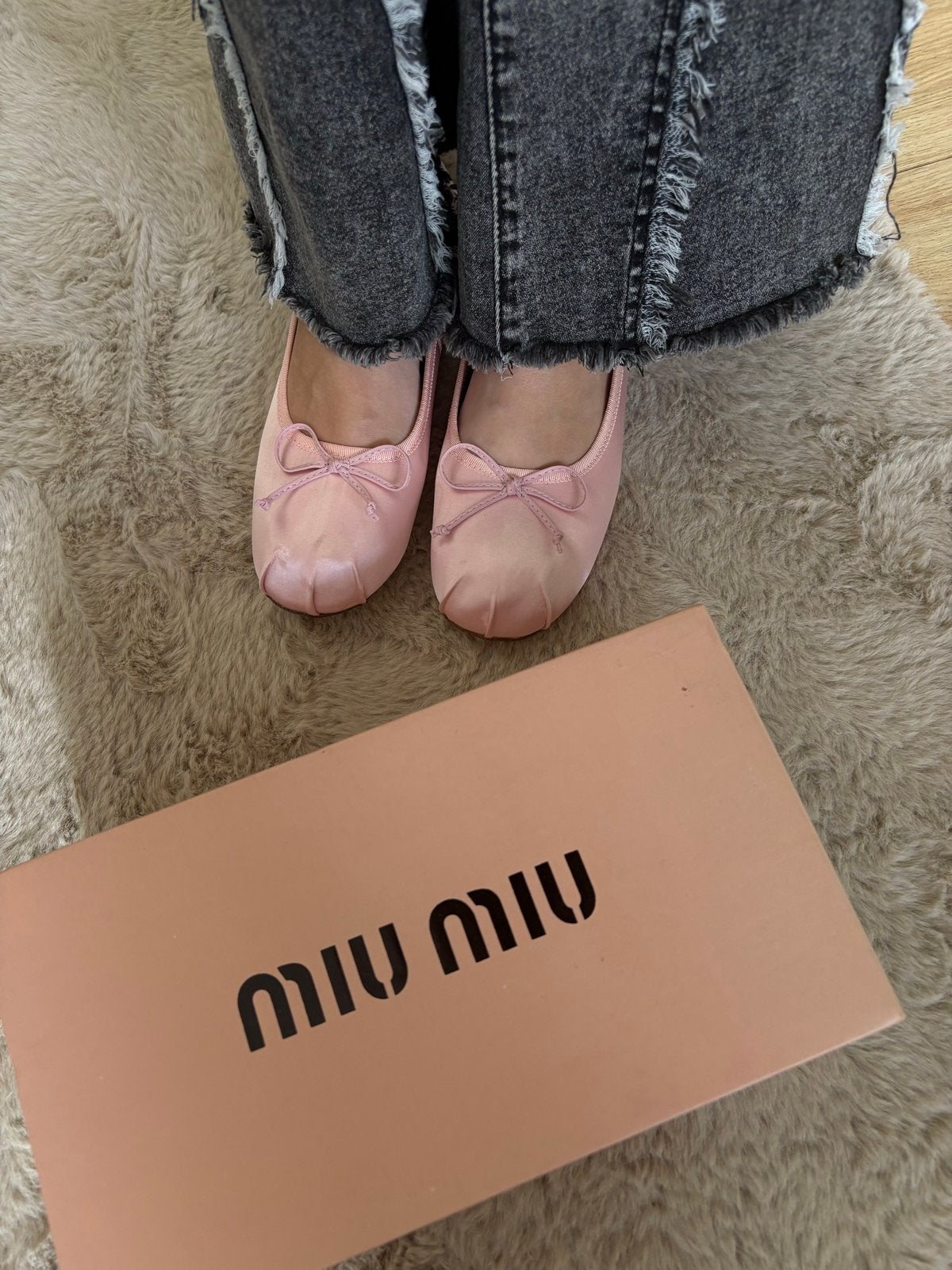 Miu Miu ballerina's maat 40 nieuw met doos en kaartjes, Kleding | Dames, Schoenen, Nieuw, Roze, Ballerina's, Ophalen of Verzenden