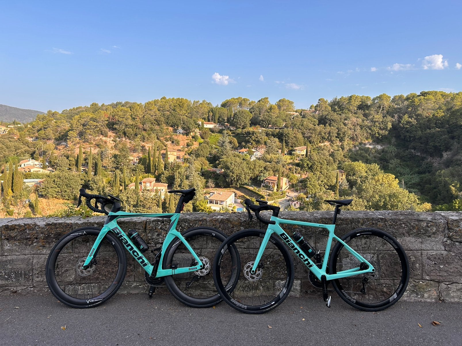 Bianchi Oltre Comp 105 Di2 – Celeste – Nieuwstaat, Fietsen en Brommers, 28 inch, Carbon, Heren, Zo goed als nieuw