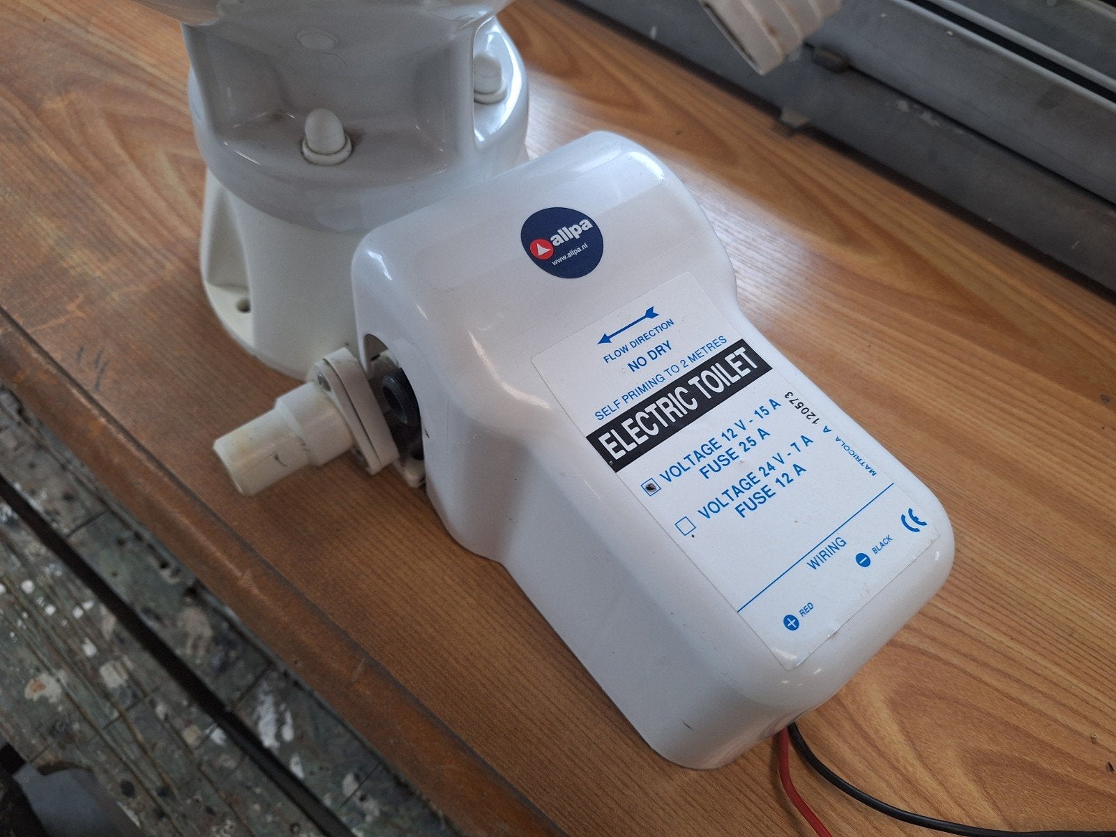 Allpa elektrisch toilet 12v, Watersport en Boten, Ophalen, Gebruikt, Kombuis en Sanitair, Zeilboot of Motorboot