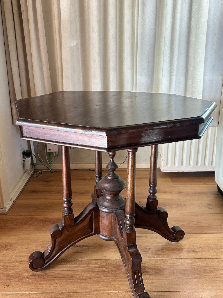8 hoekige tafel, Ophalen, 50 – 75, 50 tot 100 cm, Eikenhout