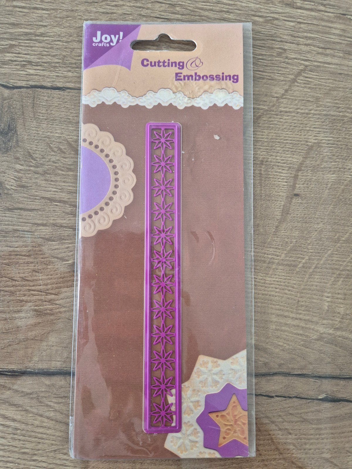 Nieuwe snij- en embossing stencil met sterretjes, Ophalen of Verzenden, Nieuw, Overige thema's, Pons of Mal