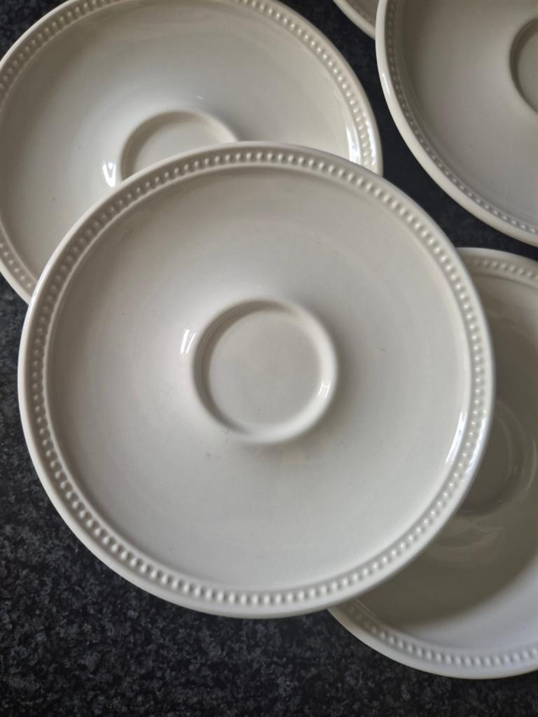 Wedgwood losse schotels, Ophalen of Verzenden, Zo goed als nieuw, Porselein, Kop(pen) en/of Schotel(s)