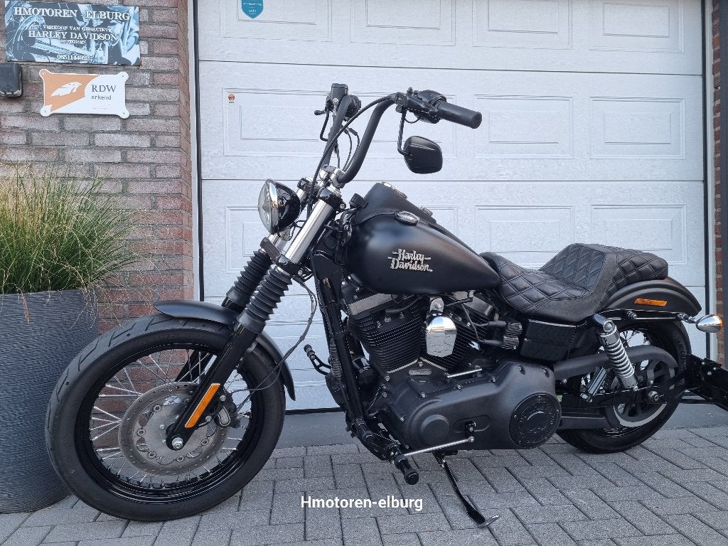 Street Bob 103 ci -12-09-2015 met 19740 km - prachtige motor, Motoren, 2 cilinders, Occasion, Bedrijf, Meer dan 35 kW