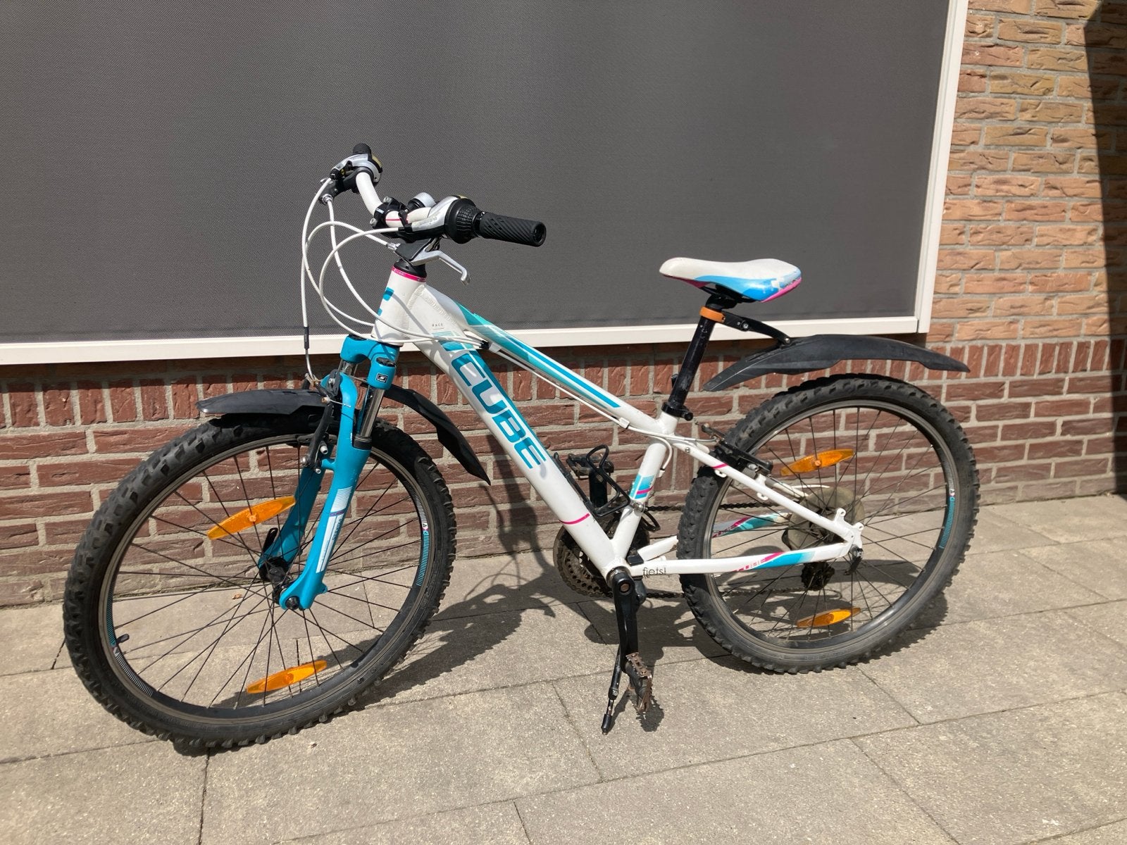 Nette Cube kinderfiets 24 inch- Wit/Blauw, Ophalen, Gebruikt, Velgrem, 20 inch of meer