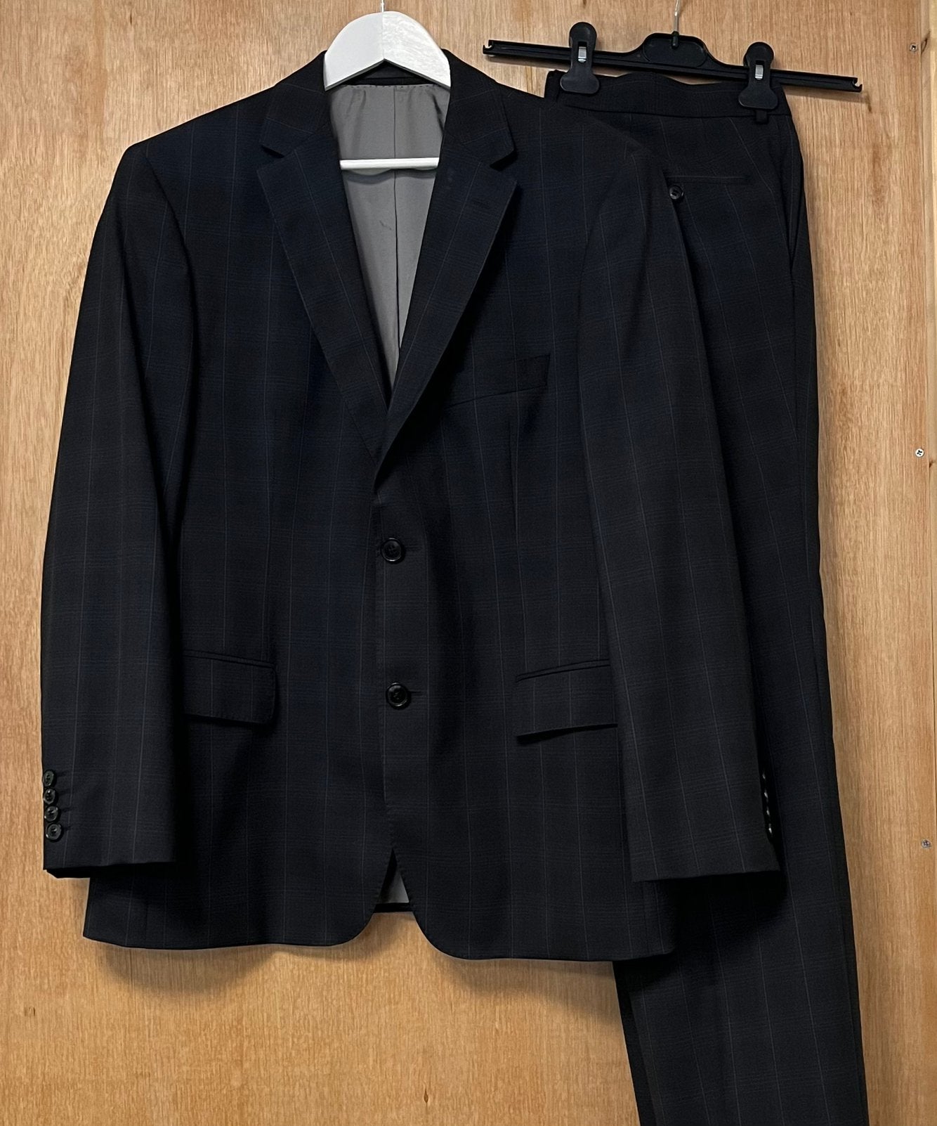 Hugo Boss 2-delig pak zwart - Maat 42/52, Kleding | Heren, Kostuums en Colberts, Ophalen of Verzenden, Zo goed als nieuw, Maat 52/54 (L)