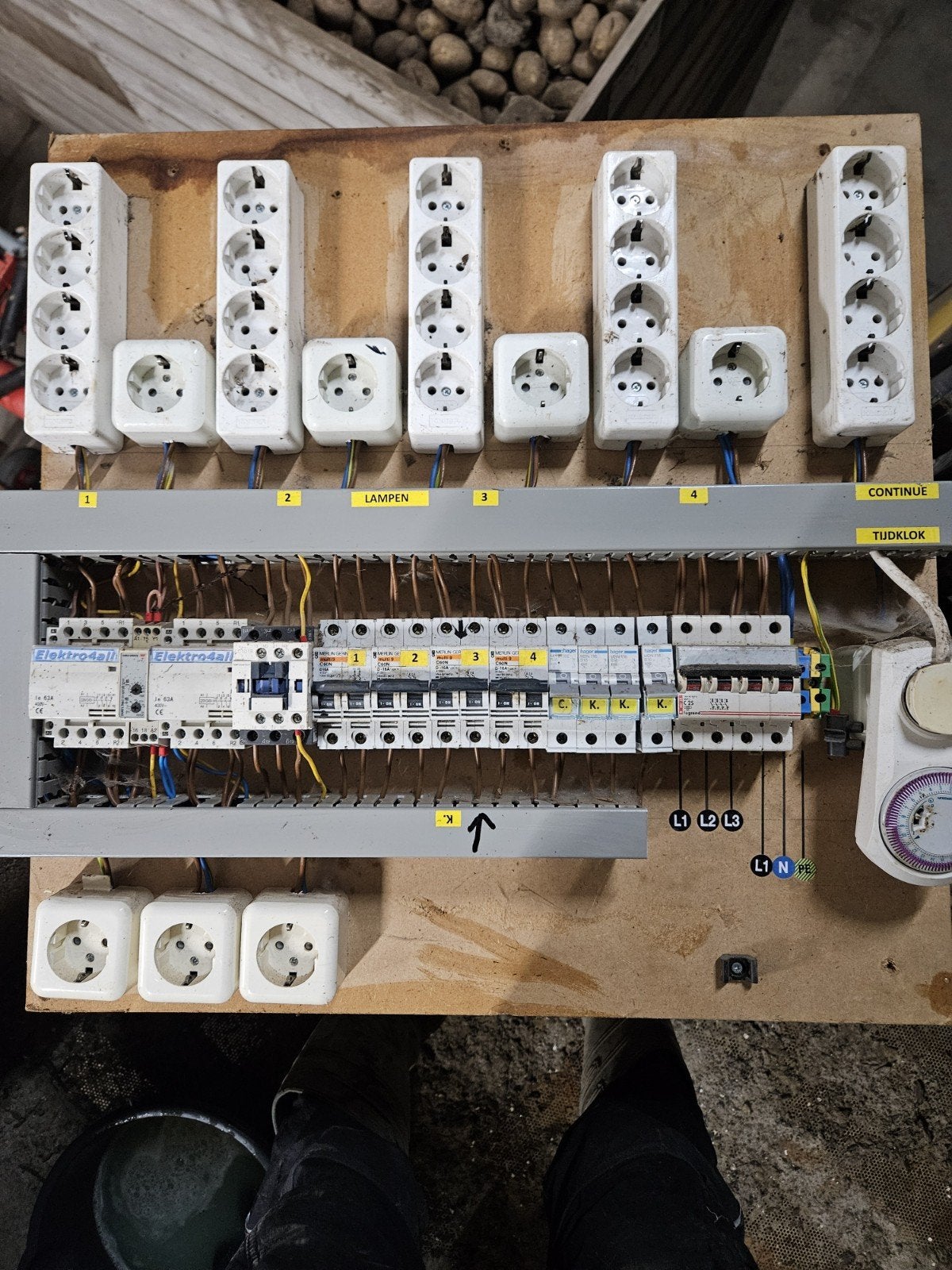 Schakelbord 20 x 600 wat  kweekspullen, Ophalen of Verzenden, Stopcontact