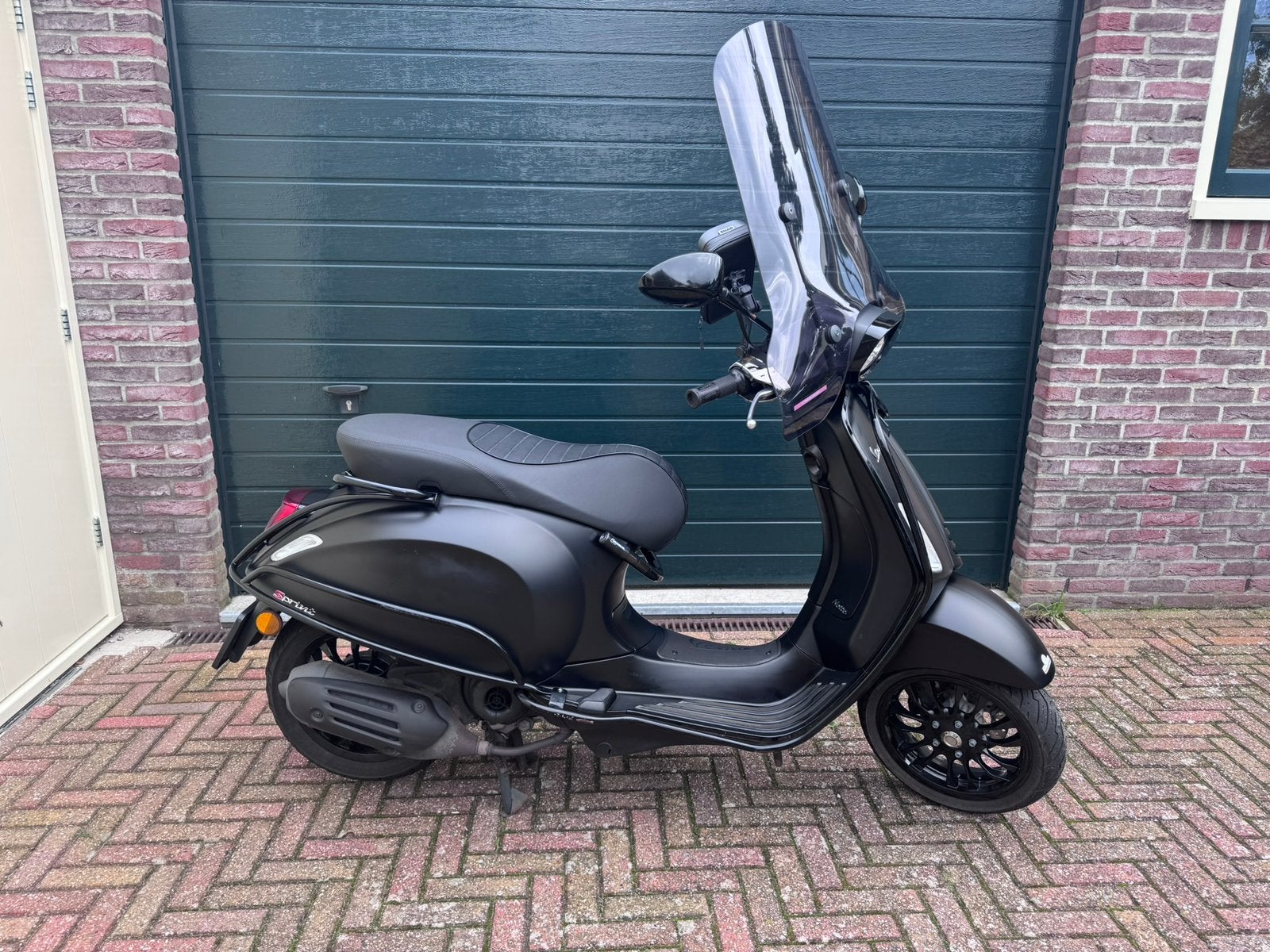 Vespa Sprint Notte 2020 | 8.400 km | 1e eigenaar |, Ophalen, Zo goed als nieuw, Benzine