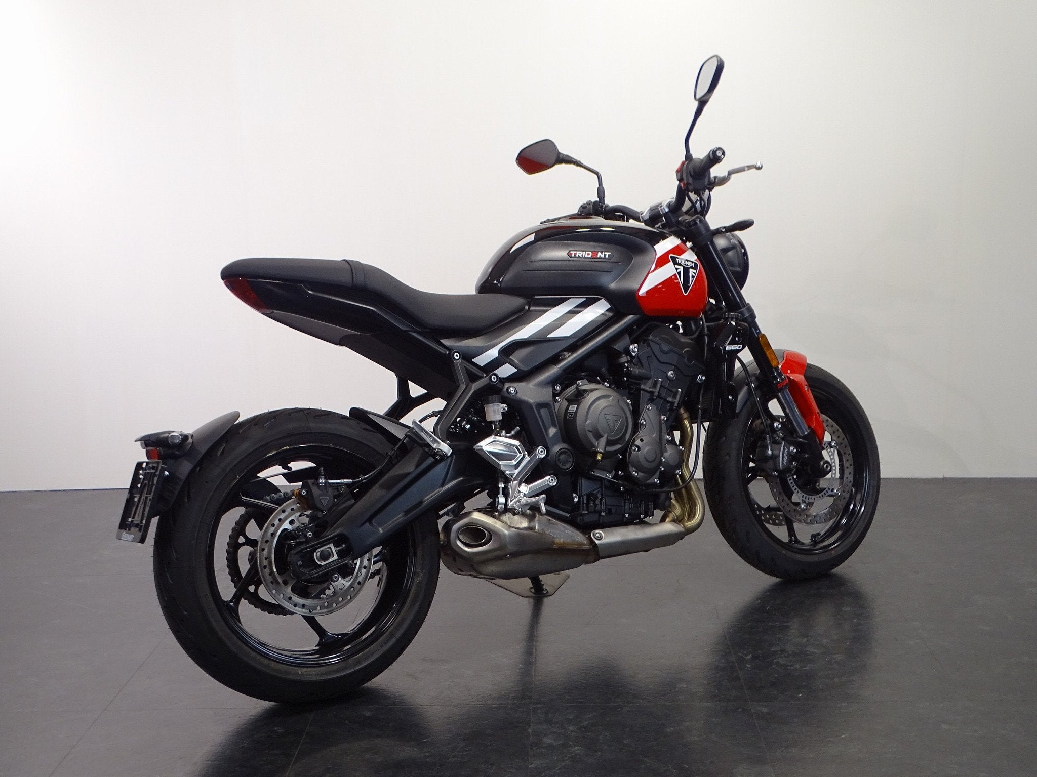 Triumph Trident 660, Bedrijf, Naked bike