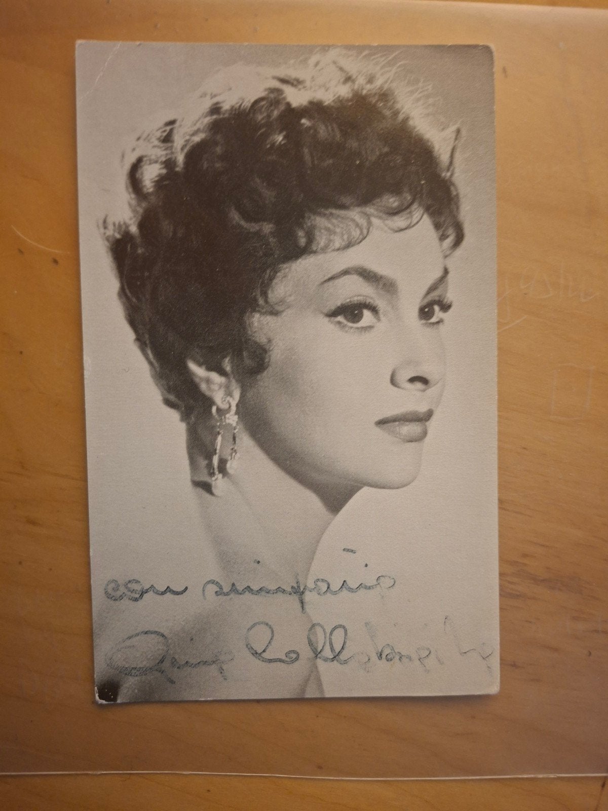Gesigneerde foto Gina Lollobrigida, Gebruikt, Foto, Ophalen of Verzenden, 1940 tot 1960