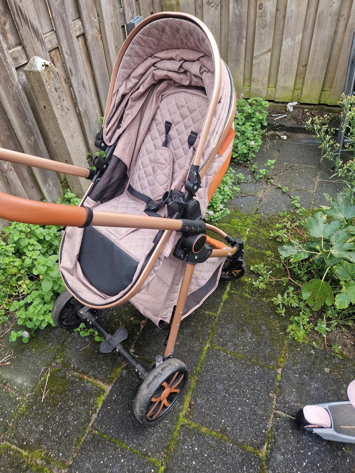 beige bruine Kinderwagen met maxi cosi - Zo goed als nieuw, Zo goed als nieuw, Met autostoeltje, Ophalen, Kinderwagen